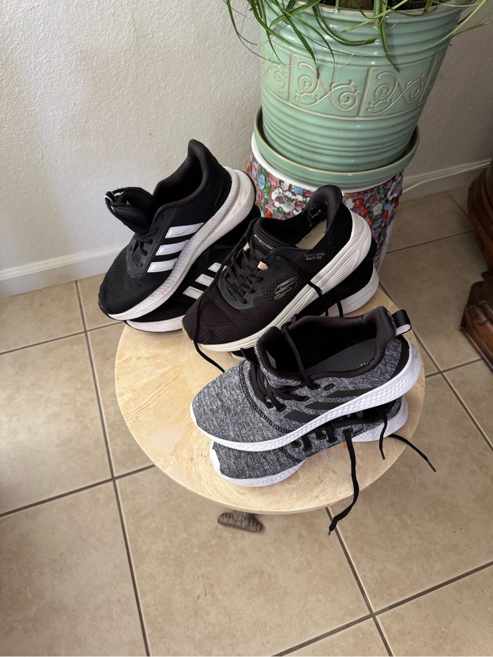 Bundle !!!!! Kids Black and Gray Slip-Resistant Athletic Sneakers